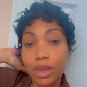 Meet your Posher, Ericka